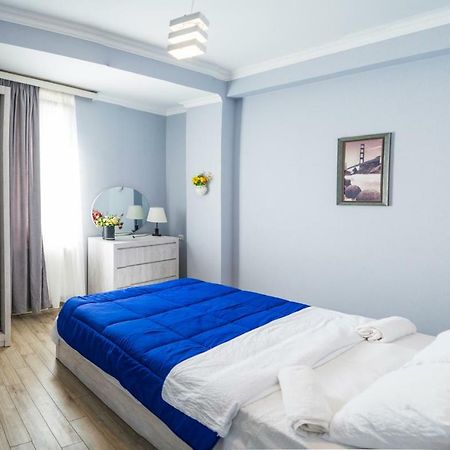 Tatias Apartments In The Downtown Tbilisi Ngoại thất bức ảnh